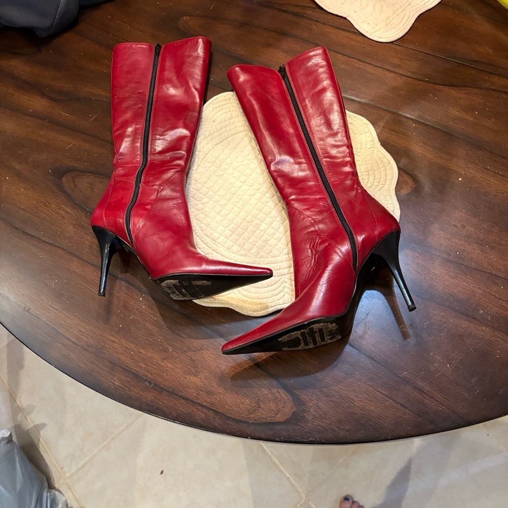 💋Charles David ♥️ Red Leather Stiletto Heeled Pointy Zippered Boots - Picture 3 of 16